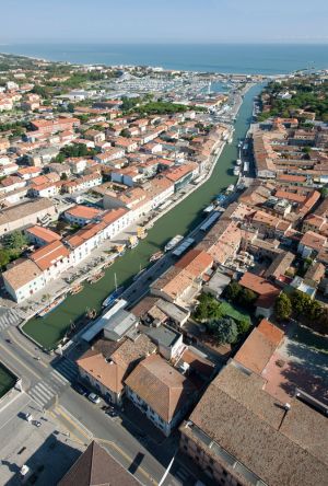Foto aerea del Porto Canale di Cesenatico- fotografia aerea -progetto Leonardo da VInci -museo marineria visto dall'alto Cesenatico Emilia Romagna Italia 